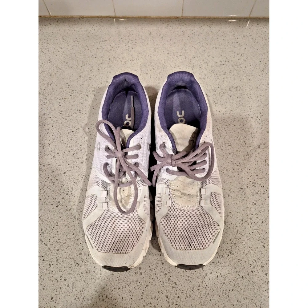 On Cloud 5 Running Shoes AUTH Glacier White Men's US 9 EU 45 Sneakers